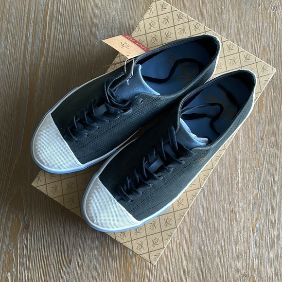 BNWT Men’s size 8 Penguin Tobaggan Perf sneakers - Picture 4 of 11